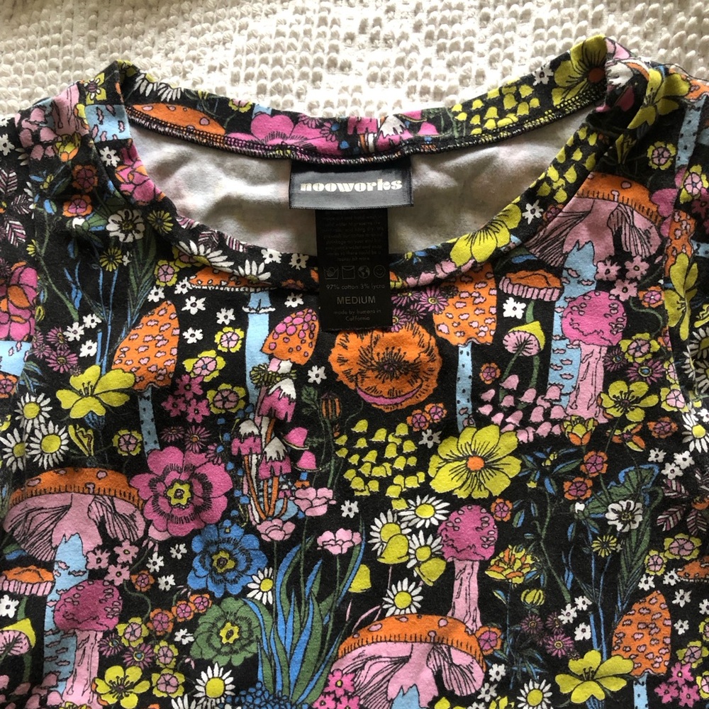 Nooworks magic mushroom muscle tee